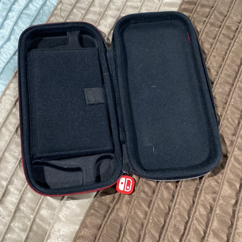 Nintendo switch case - Picture 2 of 3